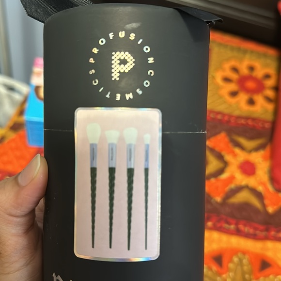 Profusion Cosmetics Brush Altar - Picture 3 of 3